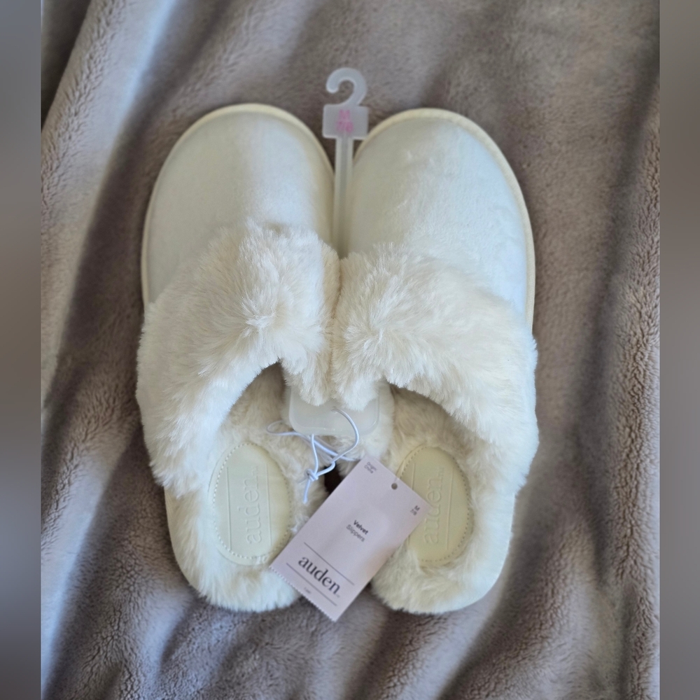 AUDEN | Slippers | 7/8 | NEW!